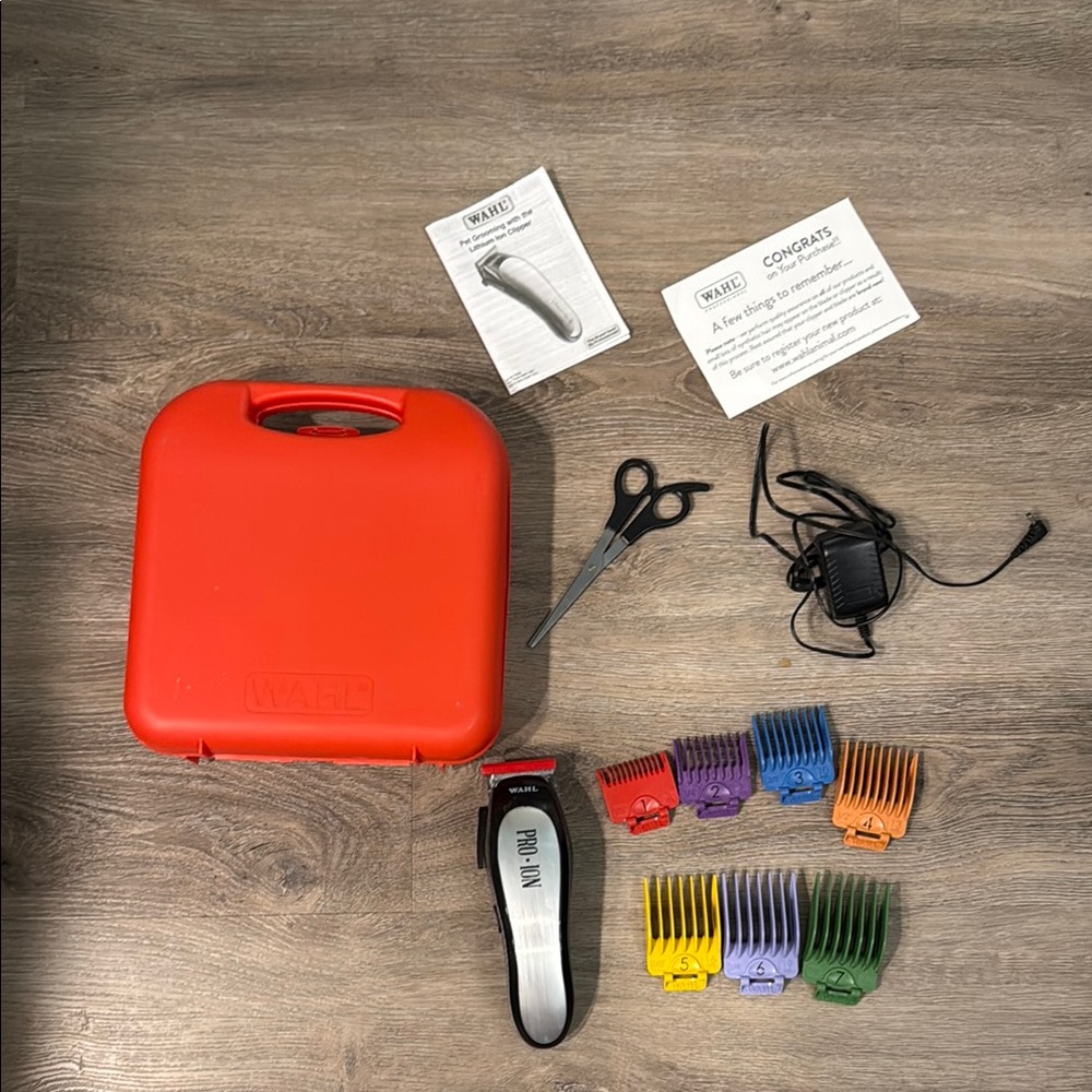 Wahl Red Grooming Kit with Accessories